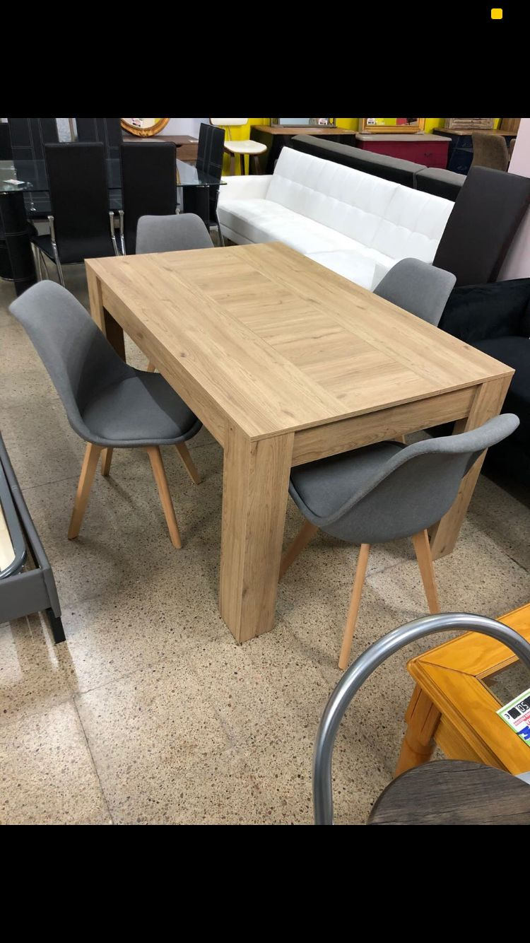 Mesa madera y 4 sillas grises: Productos de Remar Castellón Mesa madera y 4 sillas grises: Productos de Remar Castellón