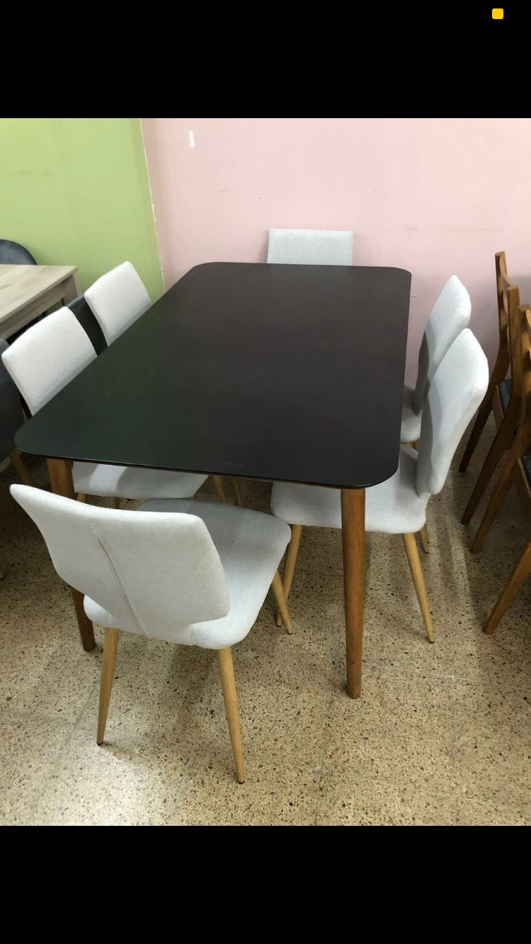 Mesa de madera y 6 sillas de tela gris: Productos de Remar Castellón Mesa de madera y 6 sillas de tela gris: Productos de Remar Castellón
