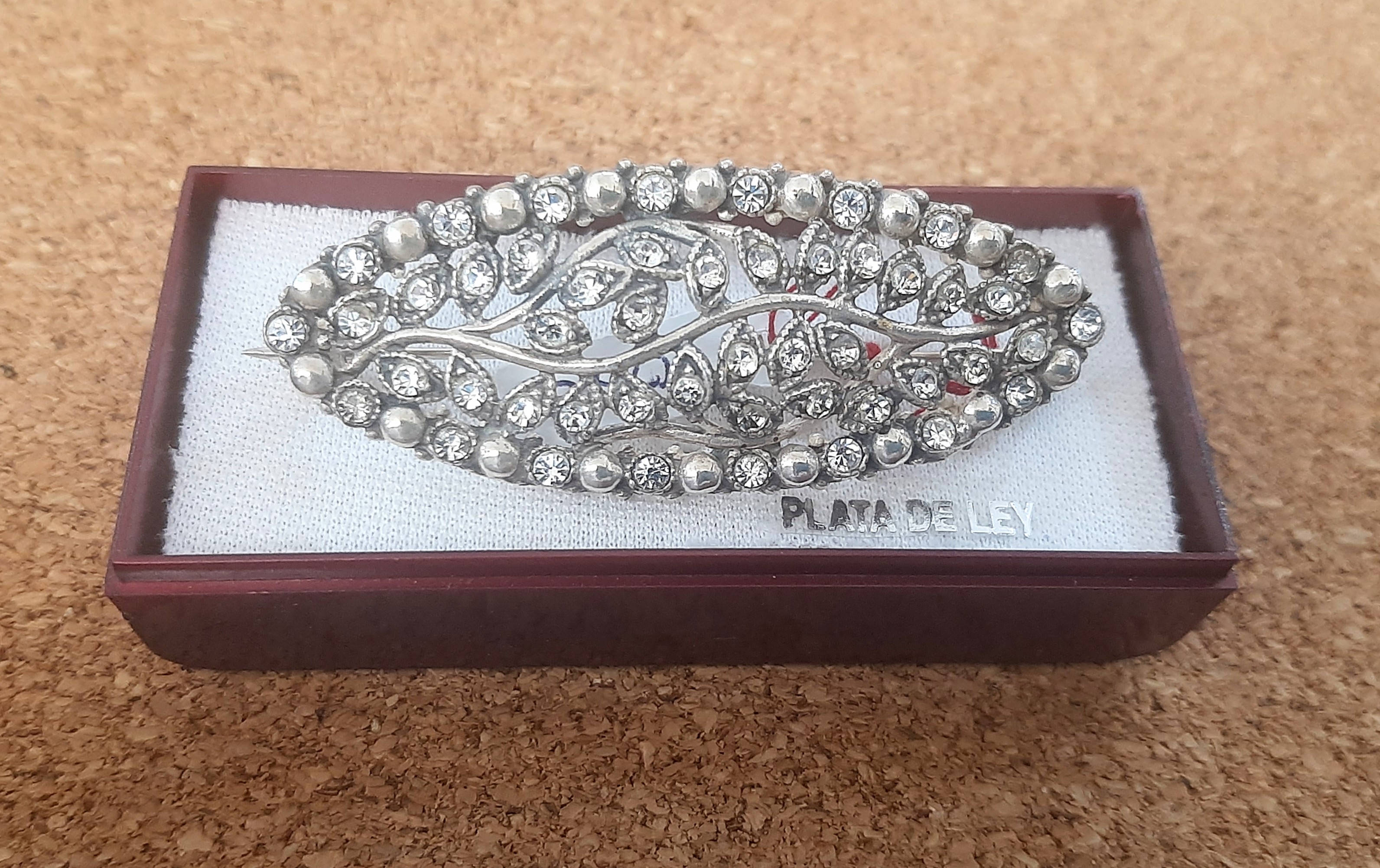 BROCHE EN PLATA BROCHE EN PLATA