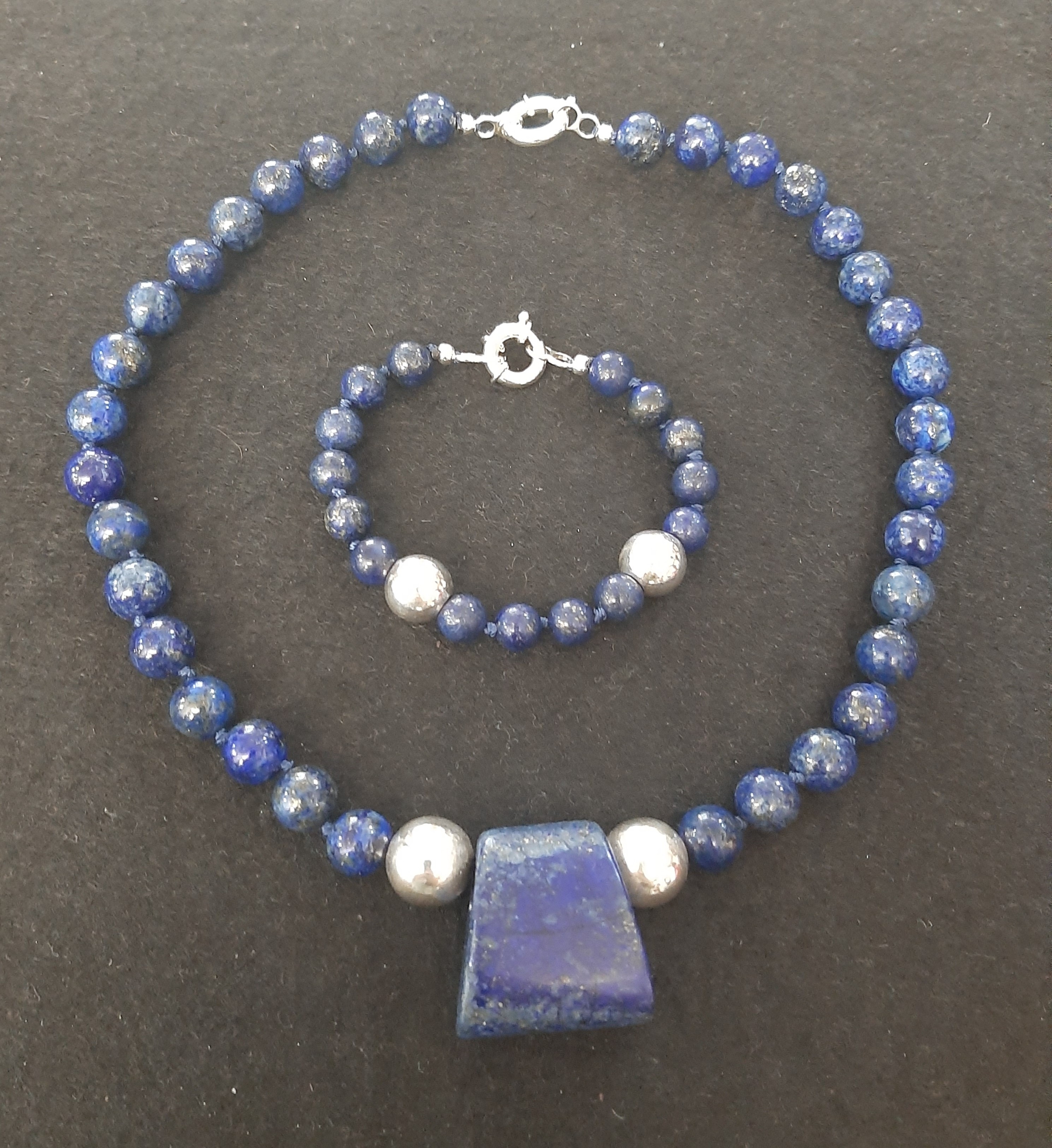 COLLAR Y PULSERA LAPIZLAZULI: Catálogo de Joyería Izquierdo COLLAR Y PULSERA LAPIZLAZULI: Catálogo de Joyería Izquierdo