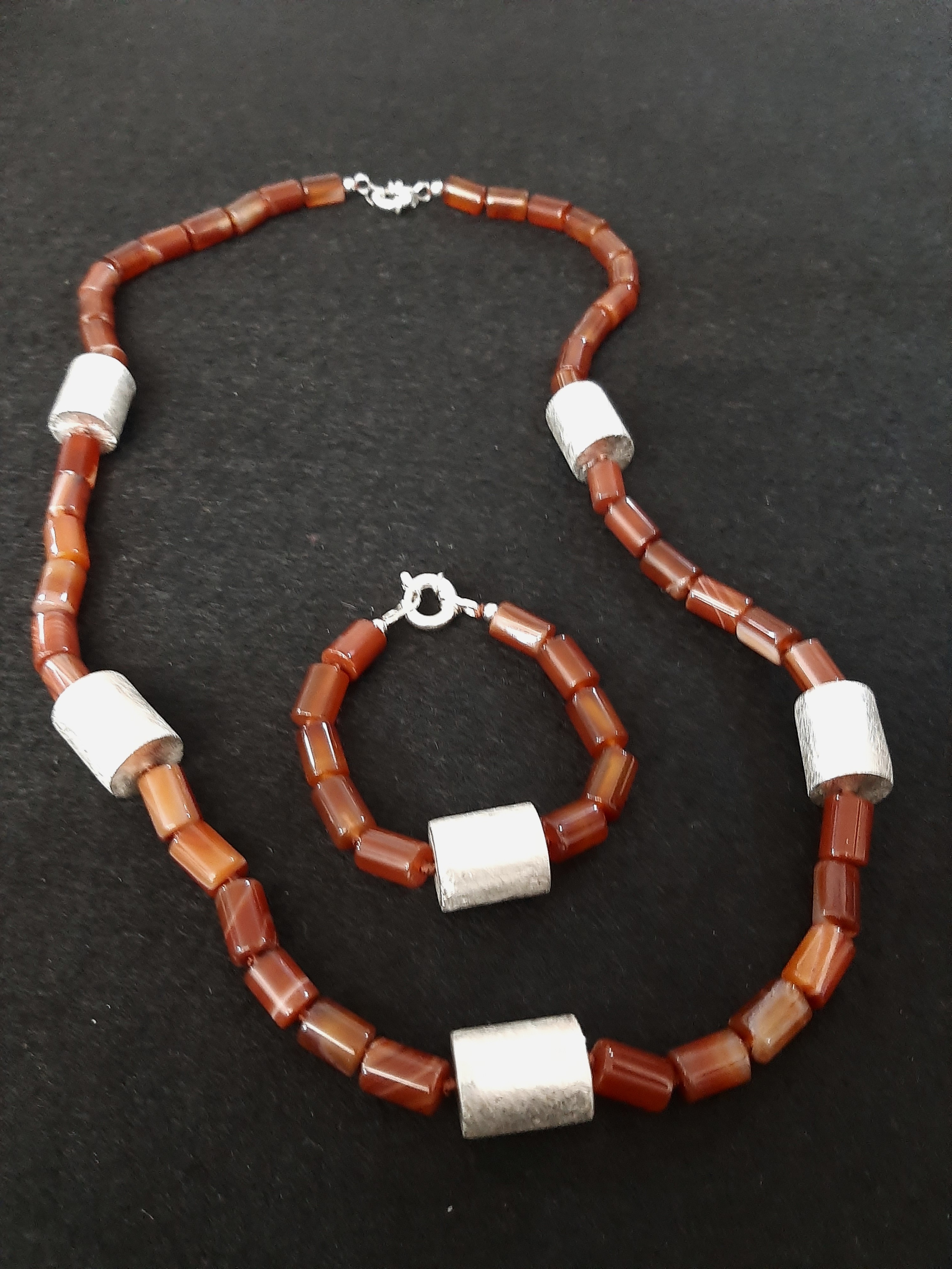 COLLAR Y PULSERA AGATAS: Catálogo de Joyería Izquierdo COLLAR Y PULSERA AGATAS: Catálogo de Joyería Izquierdo