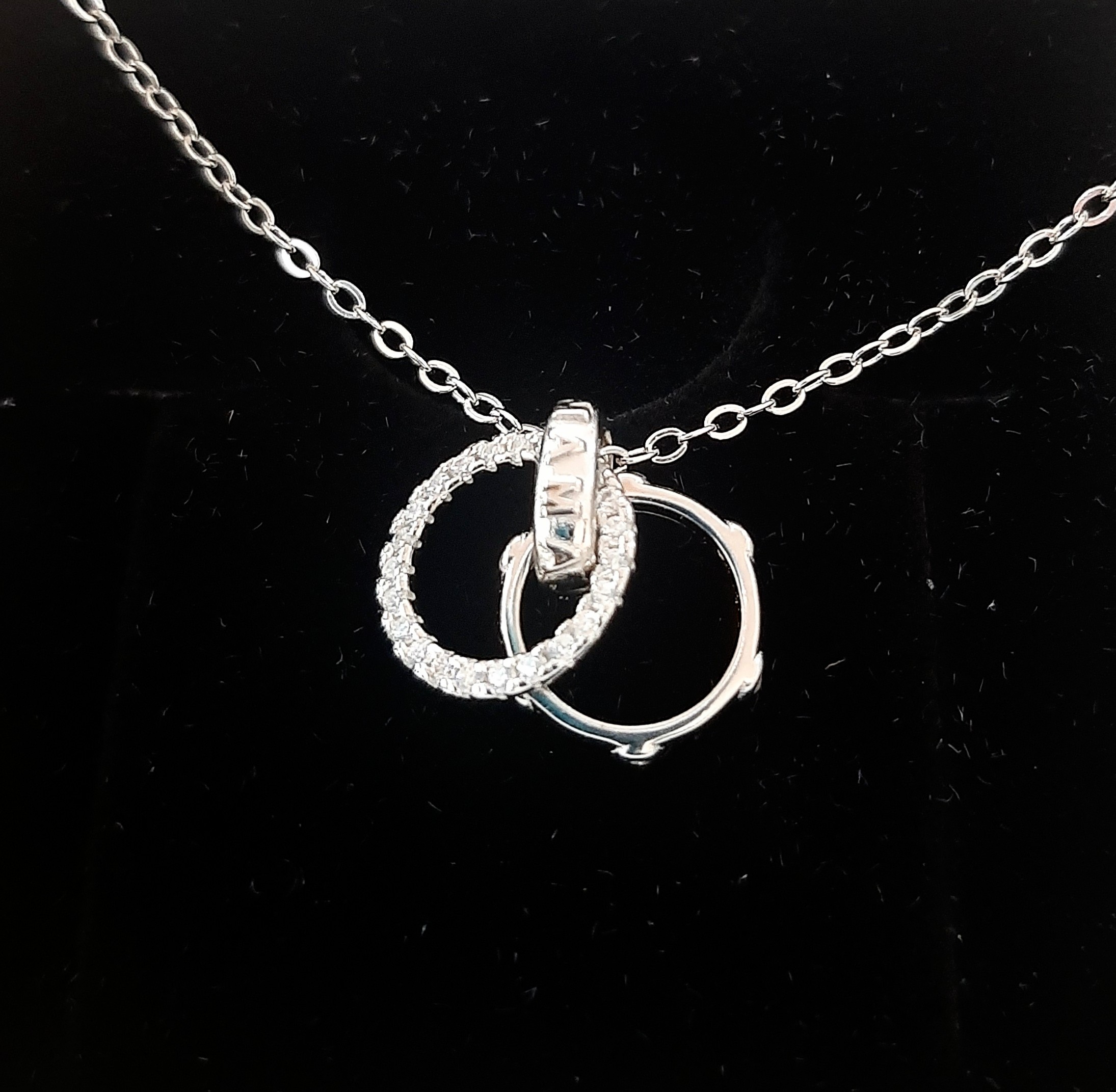 COLGANTE DÍA DE LA MADRE: Catálogo de Joyería Izquierdo COLGANTE DÍA DE LA MADRE: Catálogo de Joyería Izquierdo
