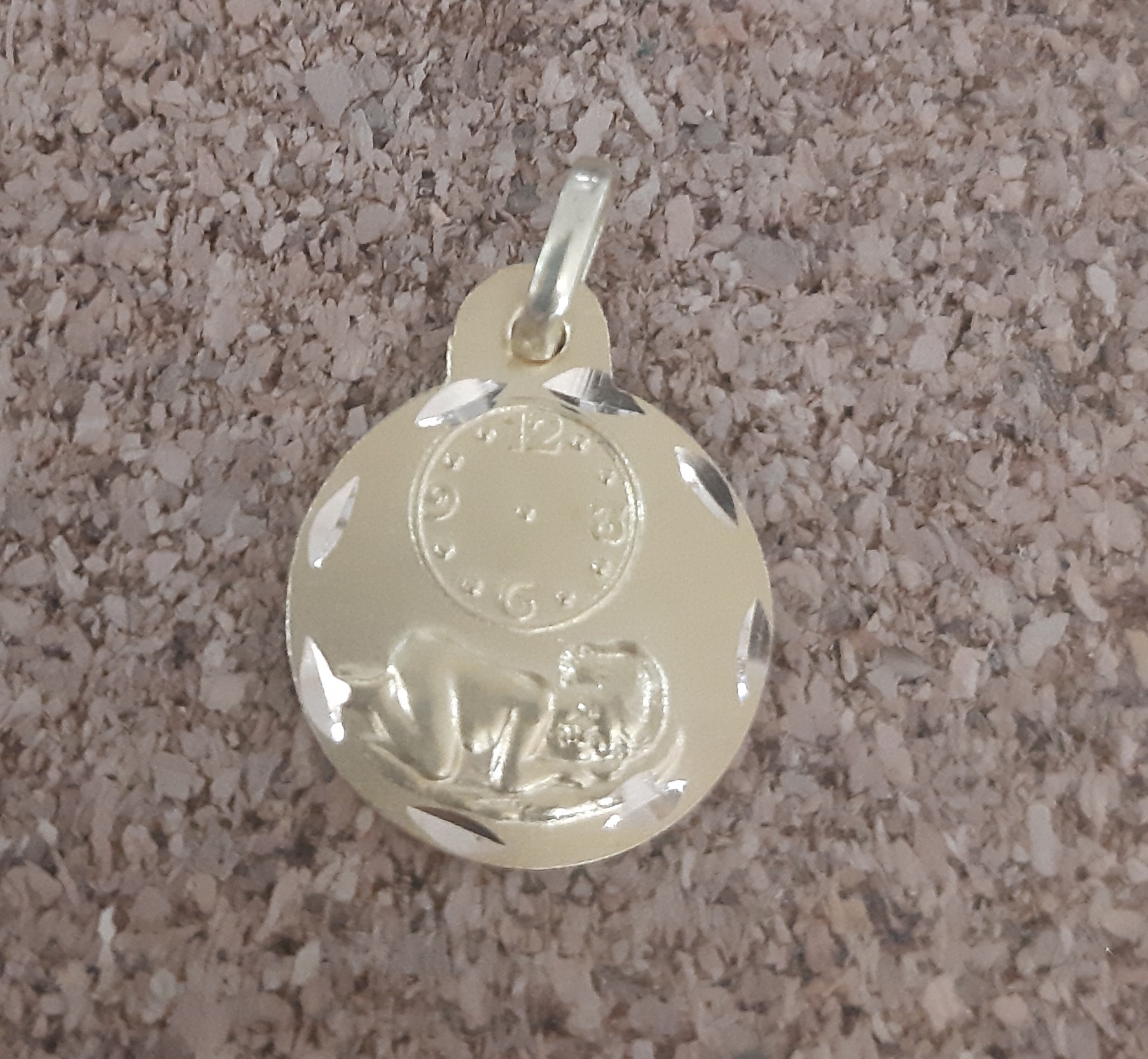 Medalla nacimiento: Catálogo de Joyería Izquierdo Medalla nacimiento: Catálogo de Joyería Izquierdo