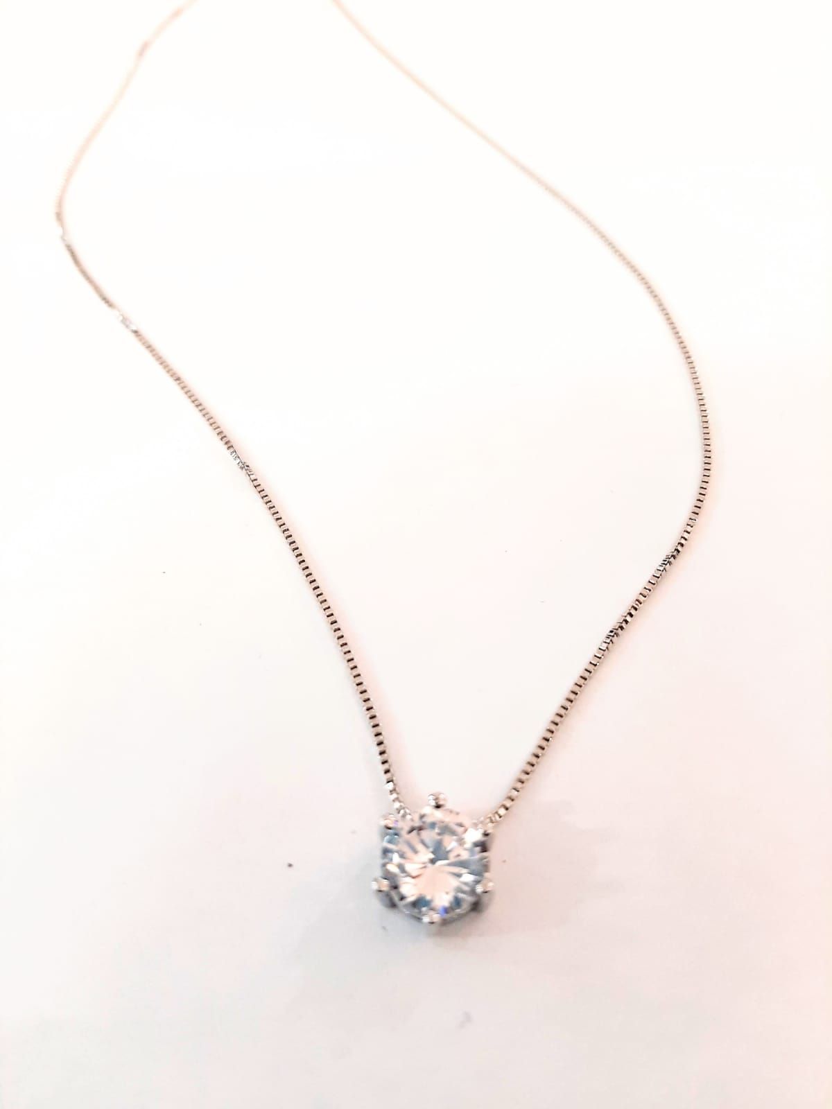 Colgante de plata: Catálogo de Joyería Izquierdo Colgante de plata: Catálogo de Joyería Izquierdo