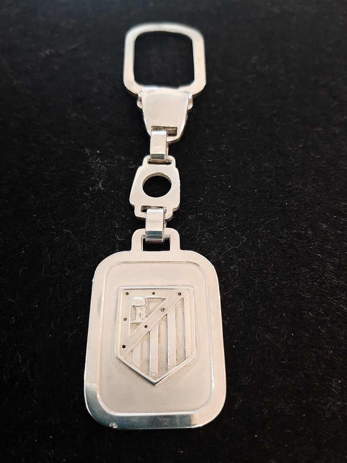 Llavero en plata de ley: Catálogo de Joyería Izquierdo Llavero en plata de ley: Catálogo de Joyería Izquierdo