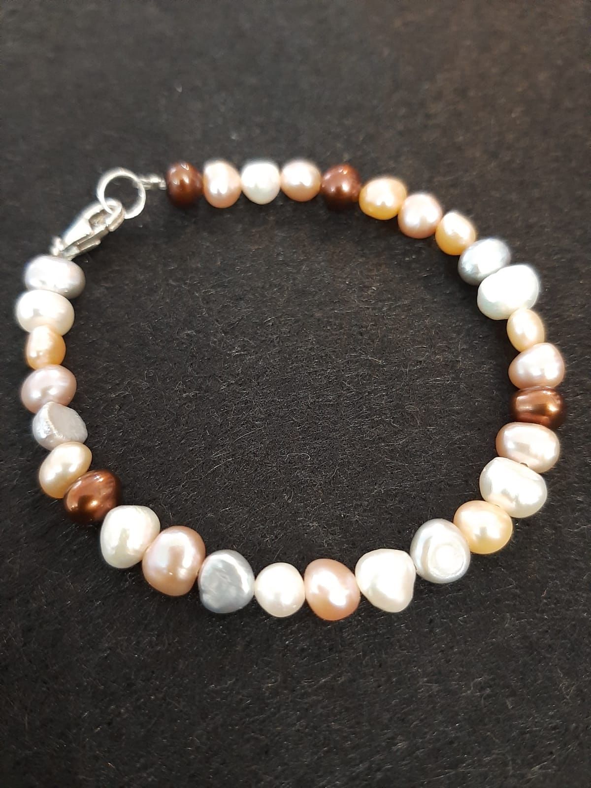 Pulseras de perlas: Catálogo de Joyería Izquierdo Pulseras de perlas: Catálogo de Joyería Izquierdo