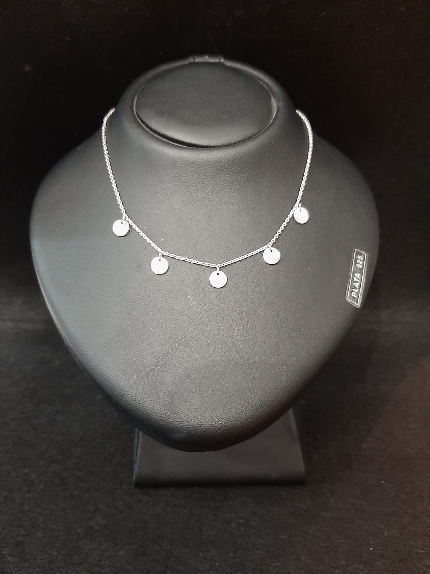 Gargantilla en plata de ley: Catálogo de Joyería Izquierdo Gargantilla en plata de ley: Catálogo de Joyería Izquierdo