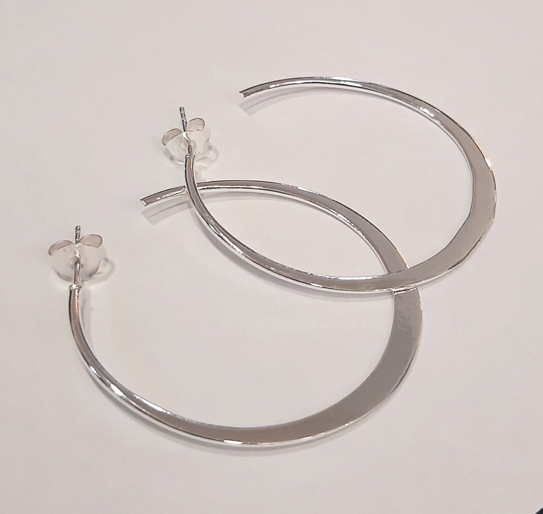 PENDIENTES PLATA: aros planos en plata de ley: Catálogo de Joyería Izquierdo PENDIENTES PLATA: aros planos en plata de ley: Catálogo de Joyería Izquierdo