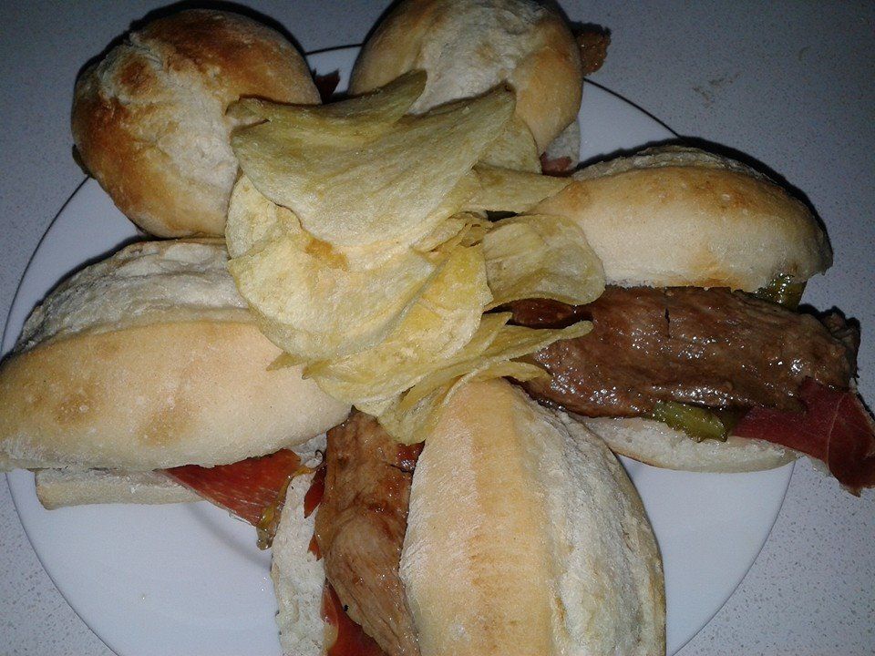 Montaditos y baguettes: Carta de Tapería Cafetería Hostal Barbate Montaditos y baguettes: Carta de Tapería Cafetería Hostal Barbate
