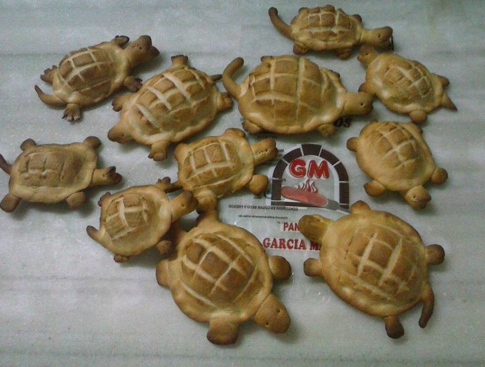 Pan y picos de elaboración propia: Productos de Panadería García Martín Pan y picos de elaboración propia: Productos de Panadería García Martín