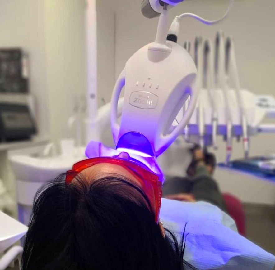BLANQUEAMIENTO DENTAL: Tratamientos de Clínica dental tres D BLANQUEAMIENTO DENTAL: Tratamientos de Clínica dental tres D