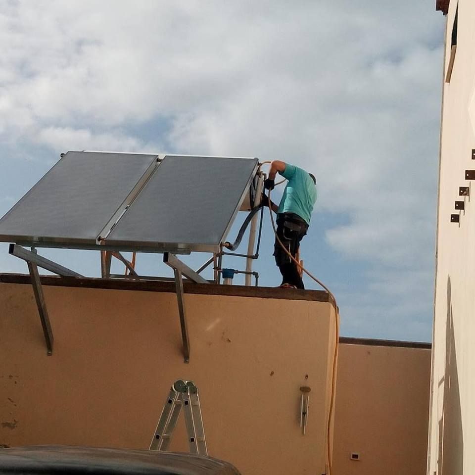 Energía solar fotovoltaica: Productos y servicios de Canarias Autosostenible Energía solar fotovoltaica: Productos y servicios de Canarias Autosostenible