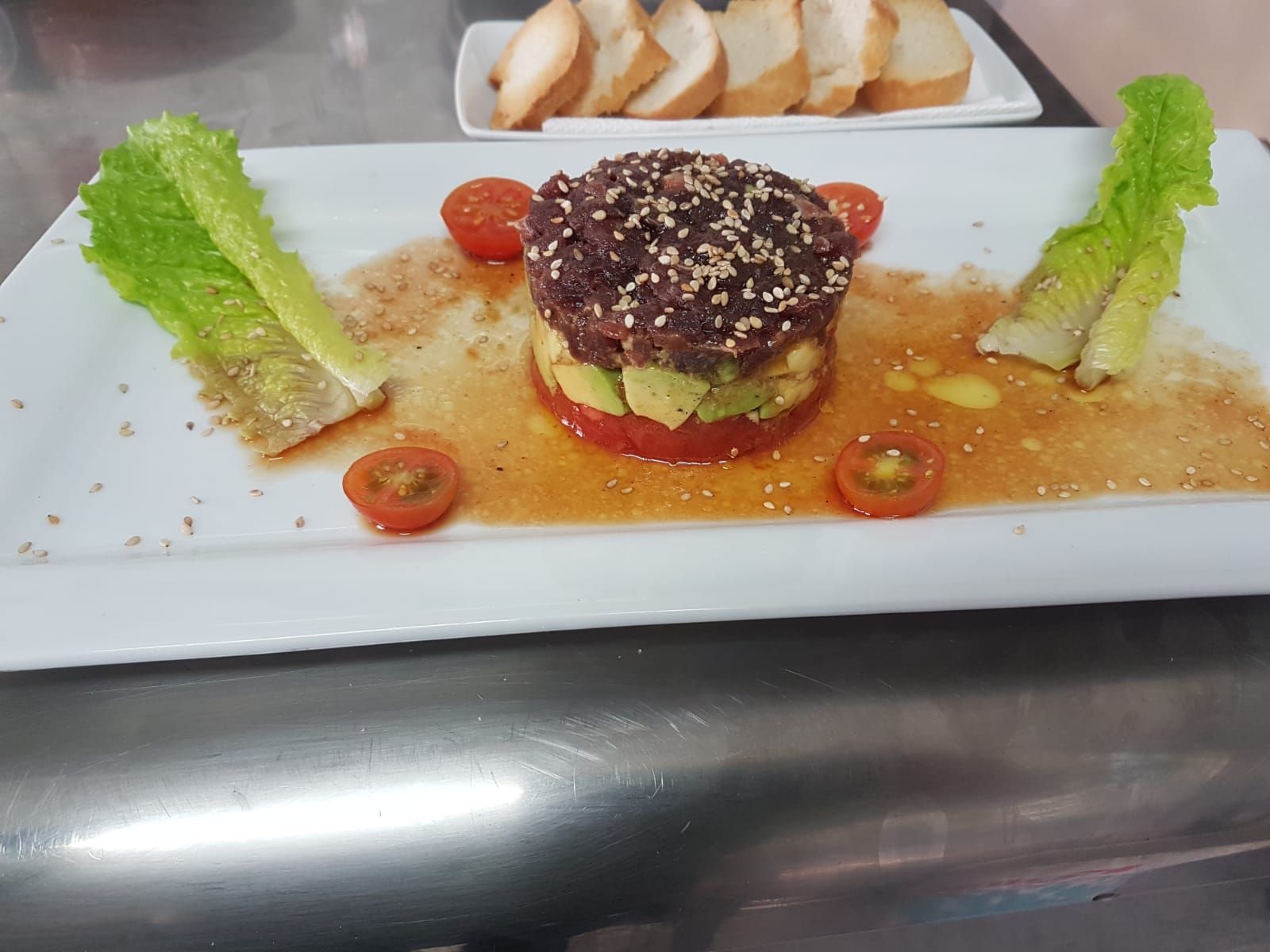 Tarta de atún rojo: Nuestras especialidades de Restaurante Lago Verde Tarta de atún rojo: Nuestras especialidades de Restaurante Lago Verde