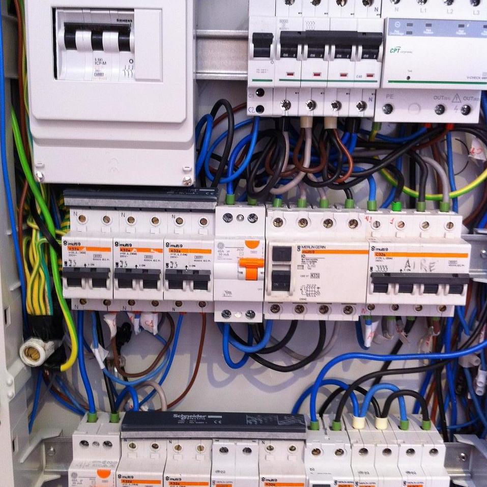 Instalación de redes: Electricista Cordoba de Electricidad Antonio Mesa Instalación de redes: Electricista Cordoba de Electricidad Antonio Mesa