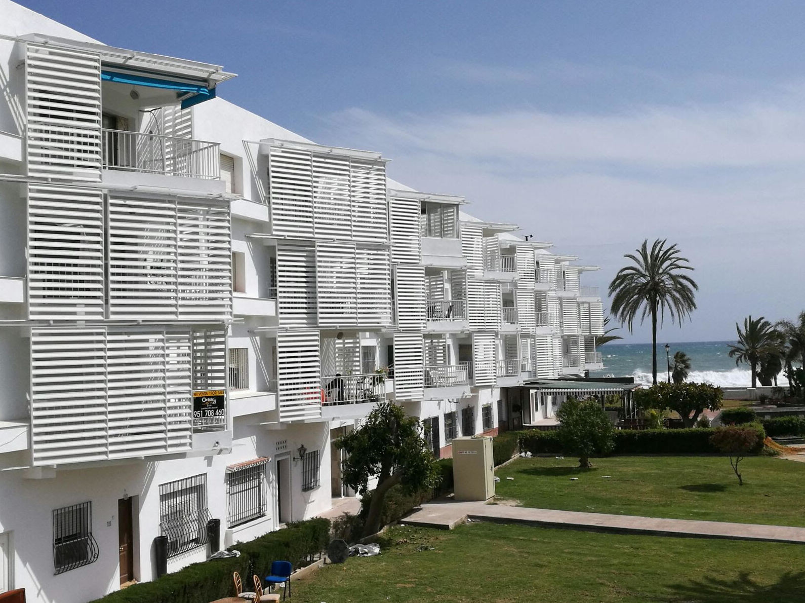 EDIFICIO DESPUES DE REHABILITAR EN MARBELLA, MALAGA EDIFICIO DESPUES DE REHABILITAR EN MARBELLA, MALAGA