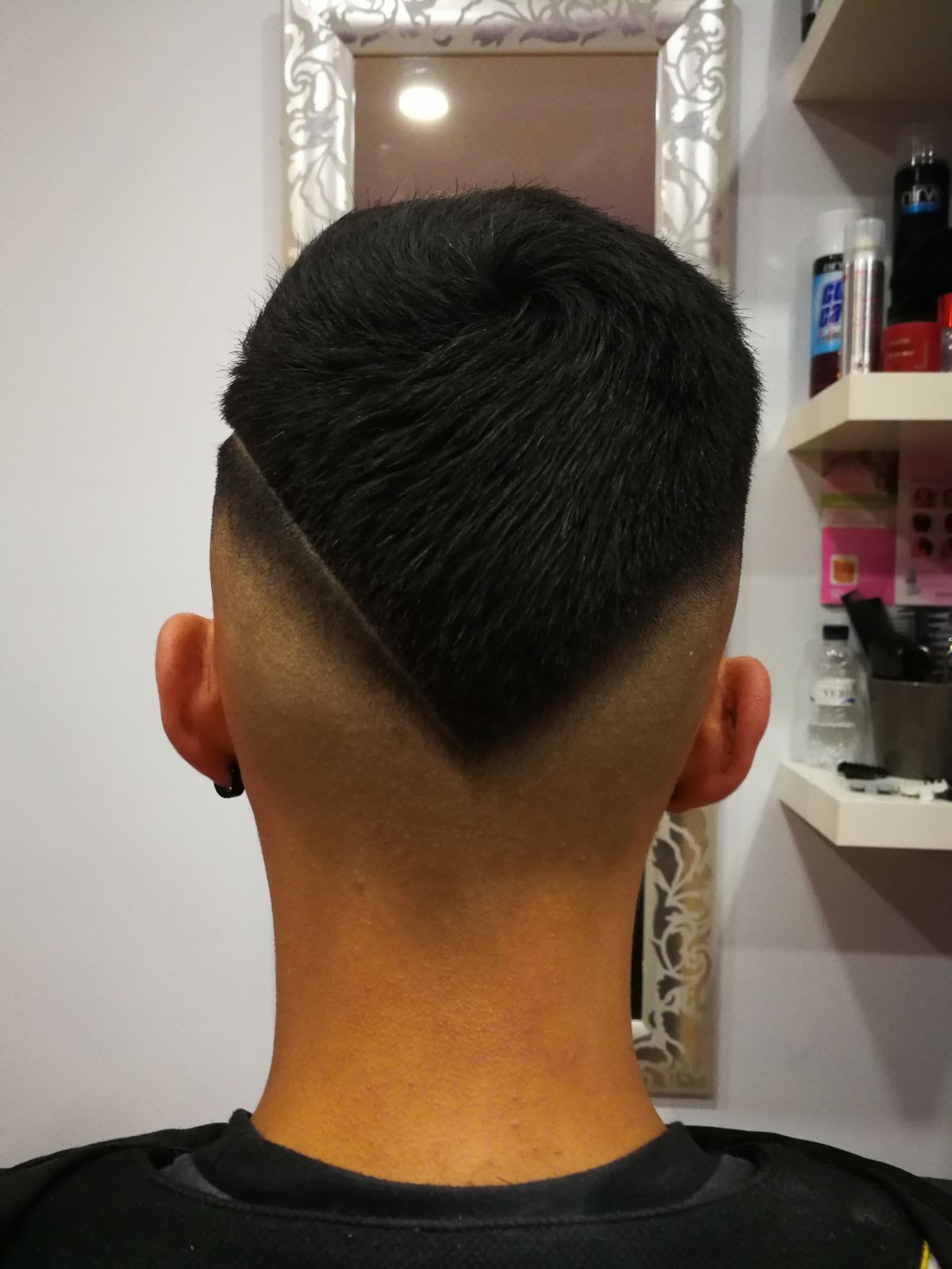 Barbería: Catálogo de Espacio de imagen RAZA Barbería: Catálogo de Espacio de imagen RAZA