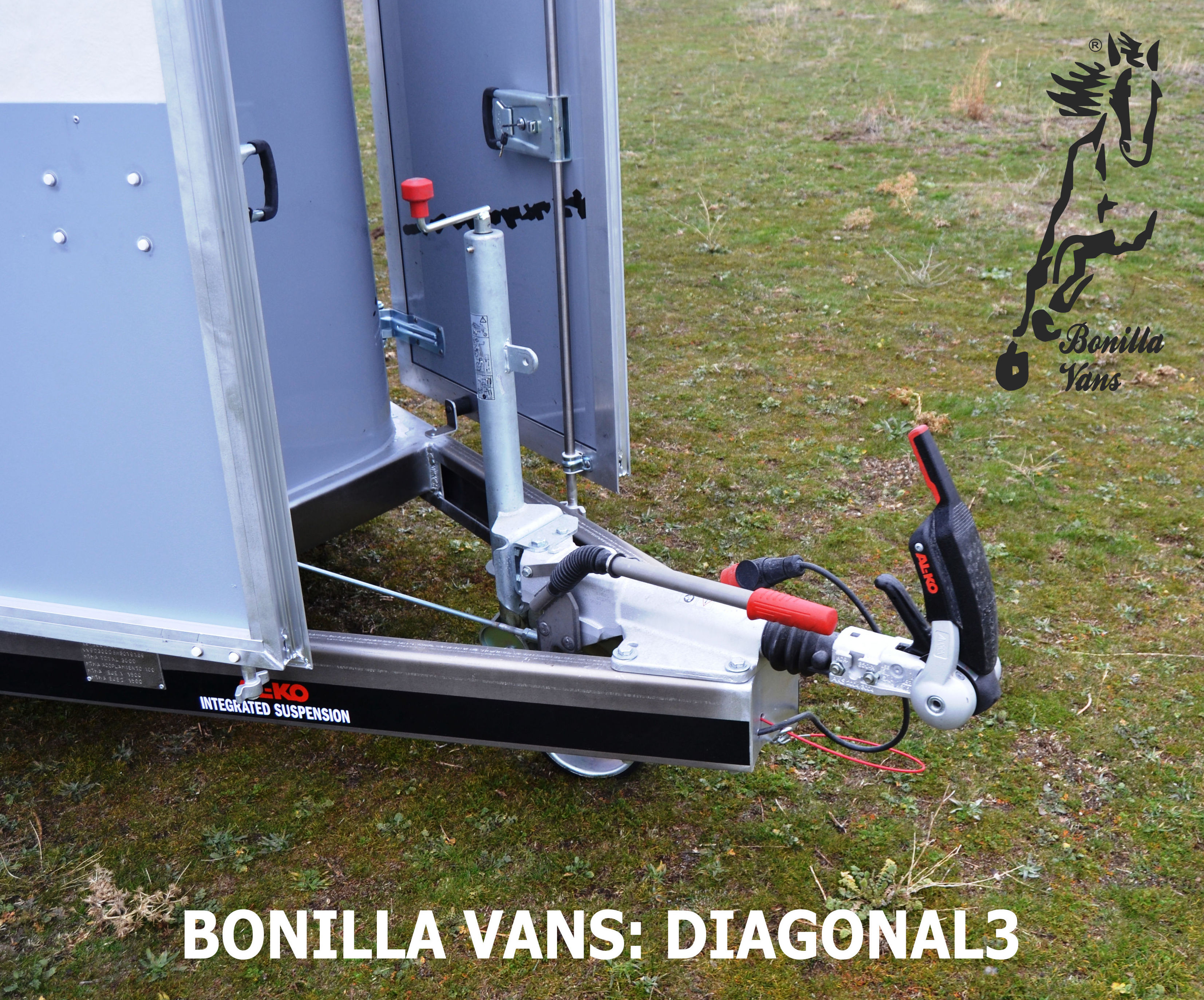 Remolque Bonilla Vans para tres caballos Diagonal 3 Remolque Bonilla Vans para tres caballos Diagonal 3