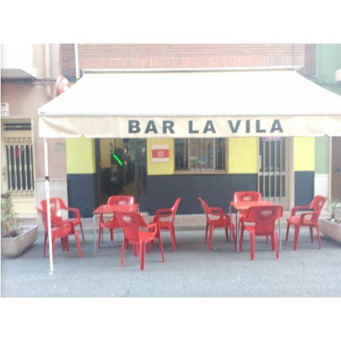 Terraza exterior: Carta y Servicios de La Vila Terraza exterior: Carta y Servicios de La Vila