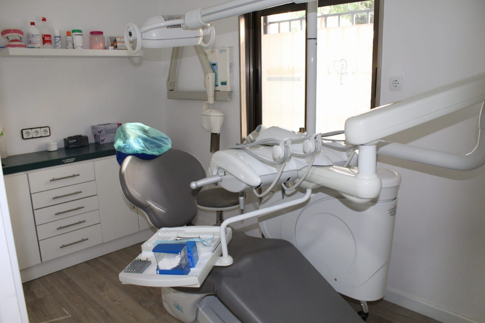 Foto 13 de Especialistas en estética dental en  | Clínica Dental La Mallola