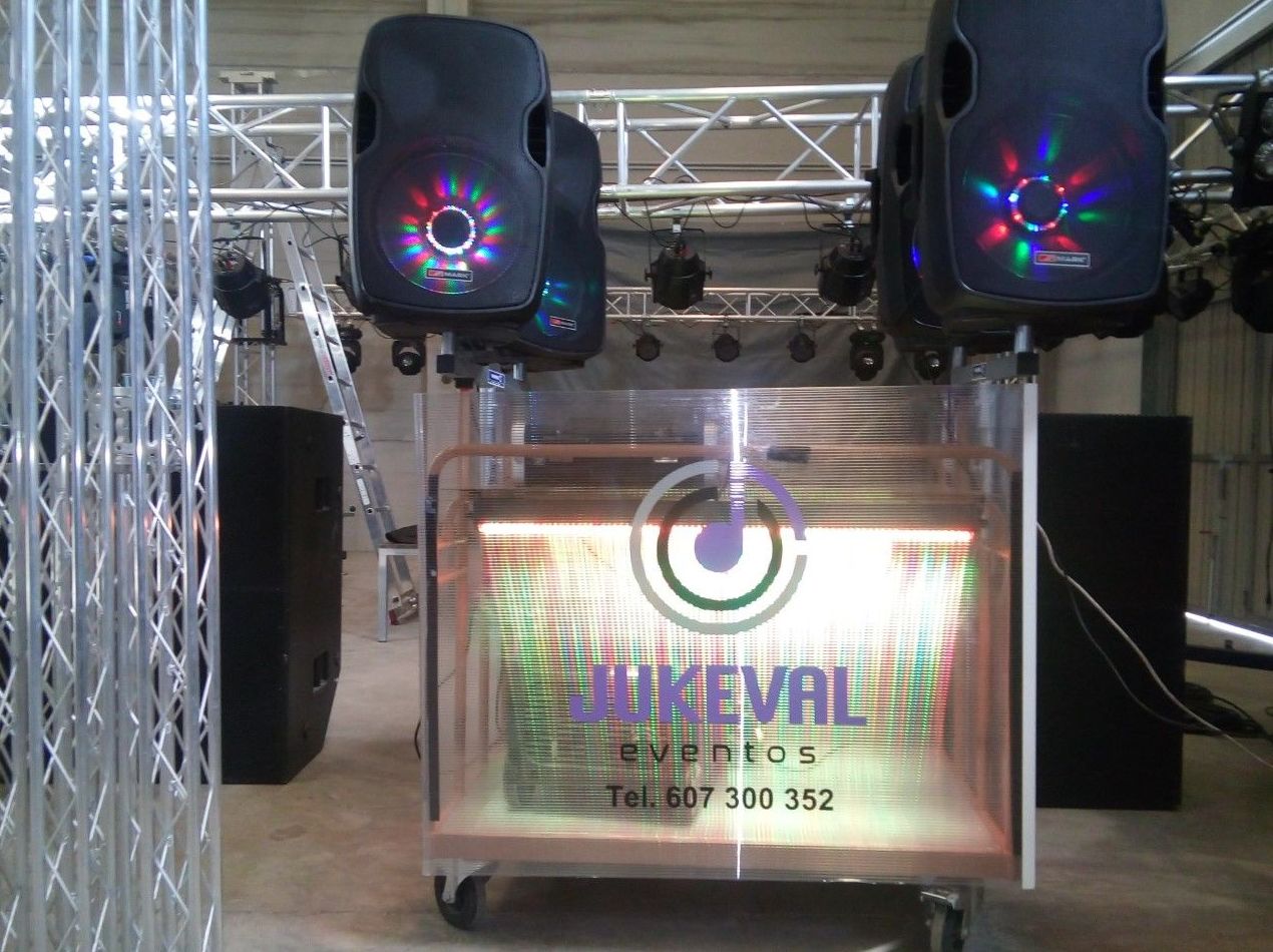 Móvil musical: Nuestros servicios de Jukeval Eventos Móvil musical: Nuestros servicios de Jukeval Eventos