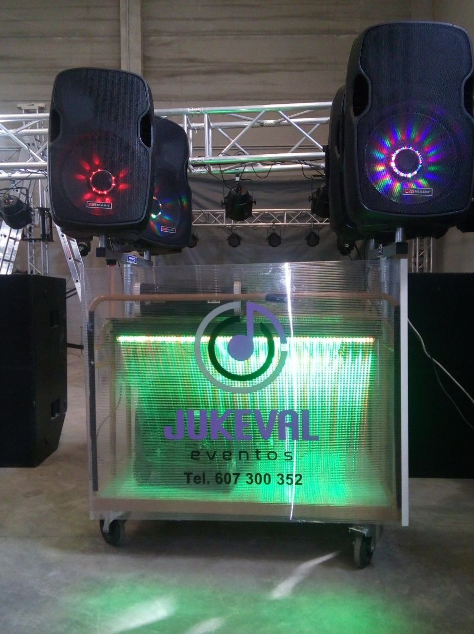 Móvil musical: Nuestros servicios de Jukeval Eventos Móvil musical: Nuestros servicios de Jukeval Eventos