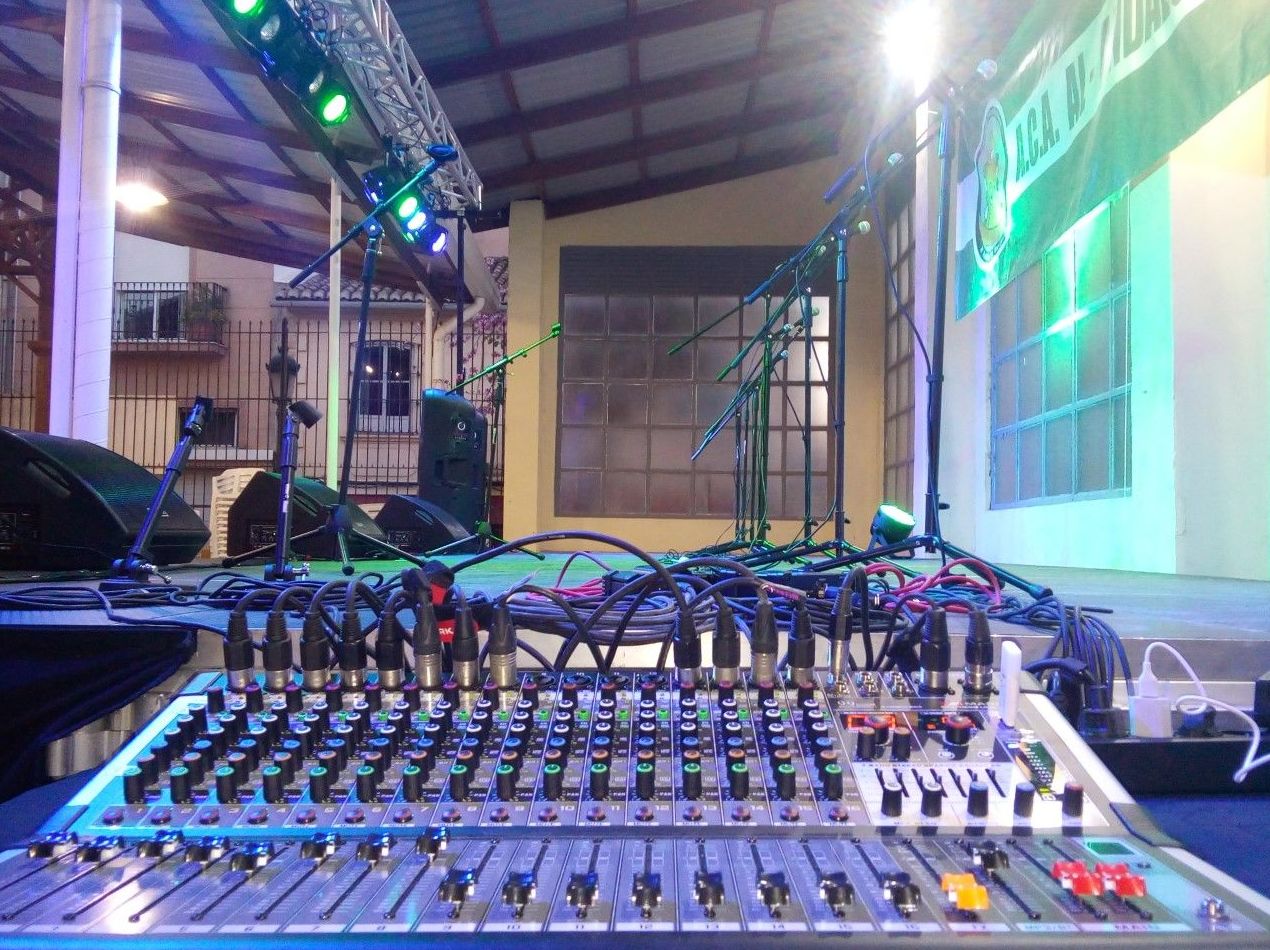Mark Mm 1699 Usb Bt Mesa de Mezclas: Nuestros servicios de Jukeval Eventos Mark Mm 1699 Usb Bt Mesa de Mezclas: Nuestros servicios de Jukeval Eventos