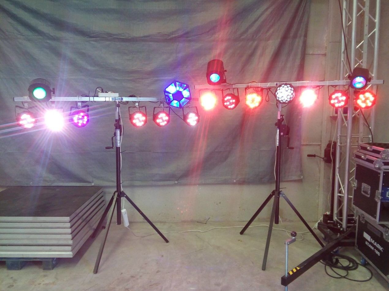 Barra luz disco-móvil: Nuestros servicios de Jukeval Eventos Barra luz disco-móvil: Nuestros servicios de Jukeval Eventos