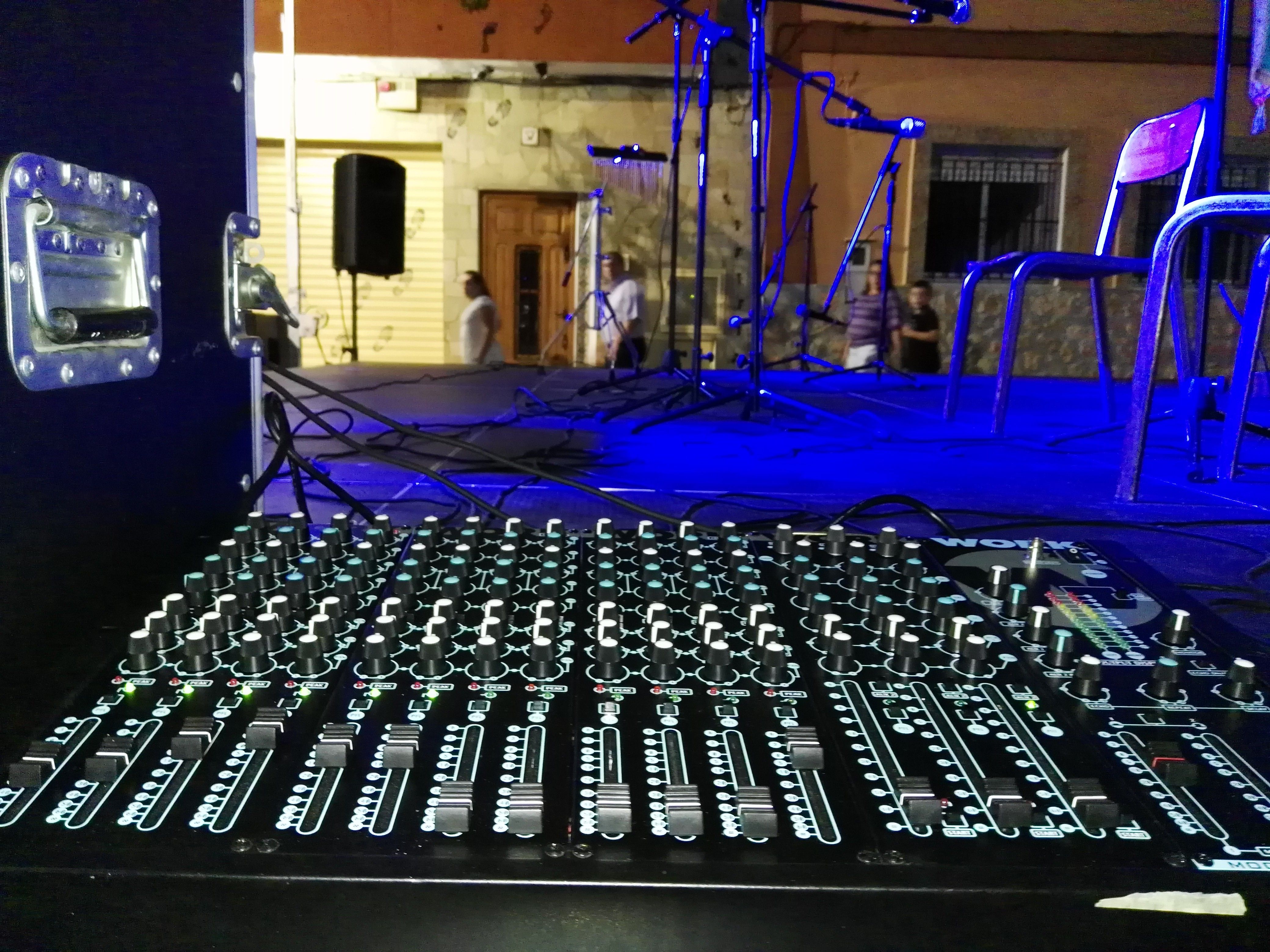 Equipos de sonido: Nuestros servicios de Jukeval Eventos Equipos de sonido: Nuestros servicios de Jukeval Eventos