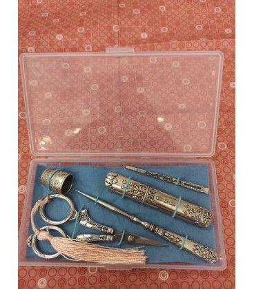 Conjunto vintage: Servicios de Máquinas de Coser Dori Conjunto vintage: Servicios de Máquinas de Coser Dori