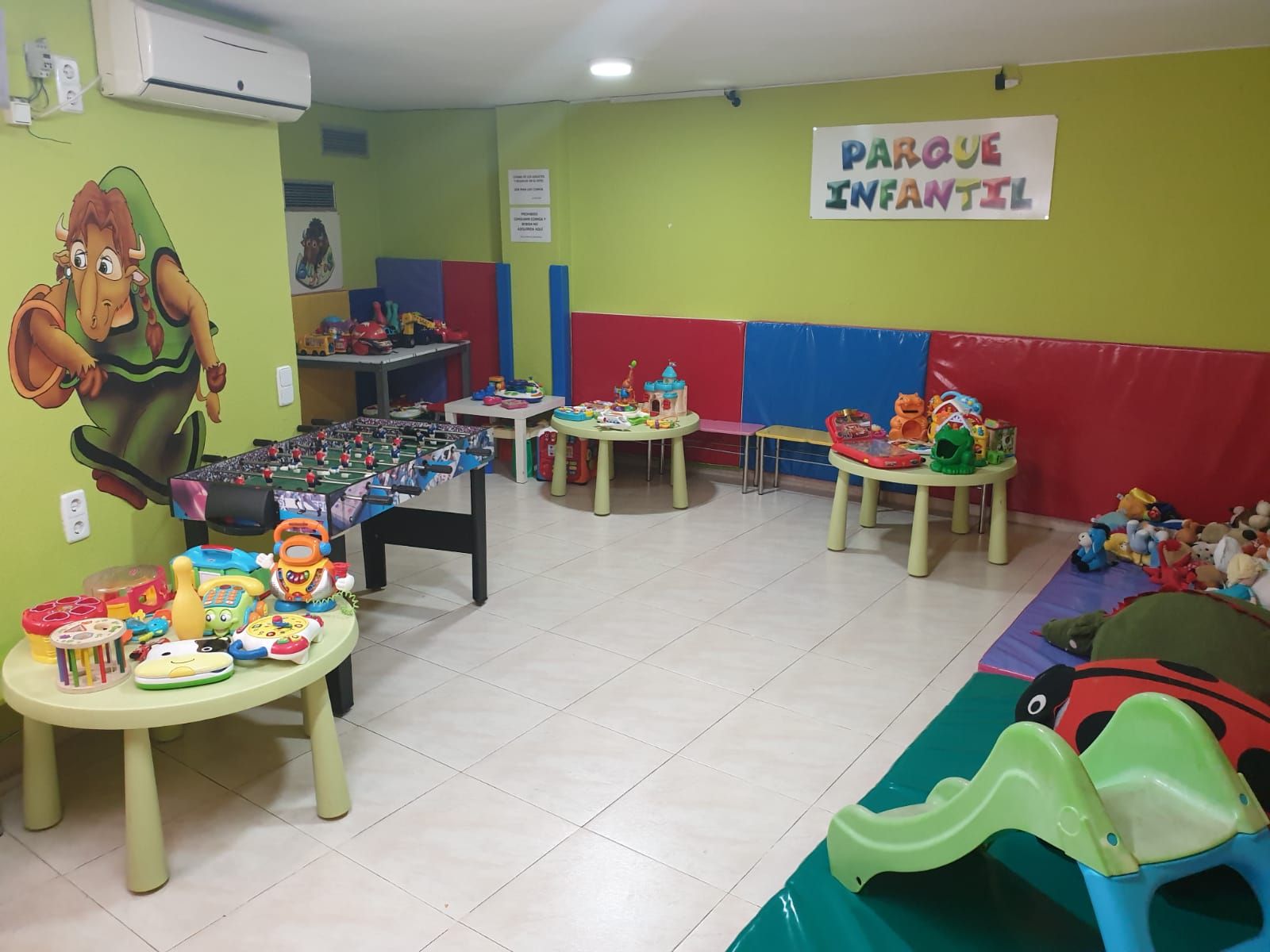 Sala de Juguetes: Servicios y Actividades de Bufytos Sala de Juguetes: Servicios y Actividades de Bufytos