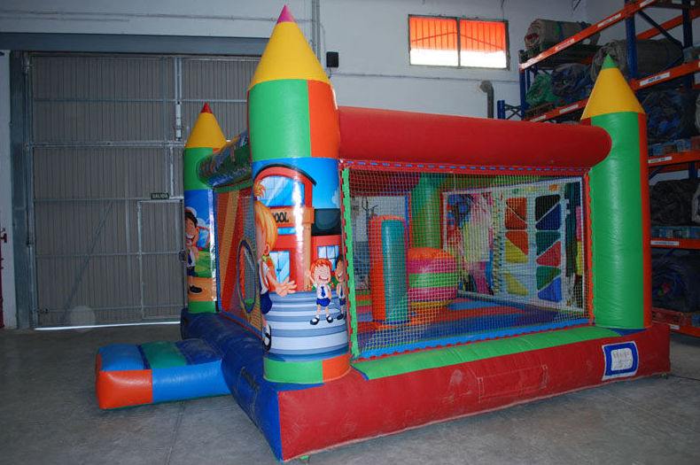 Castillo hinchable Colegio: Servicios de Chequeguay Castillo hinchable Colegio: Servicios de Chequeguay