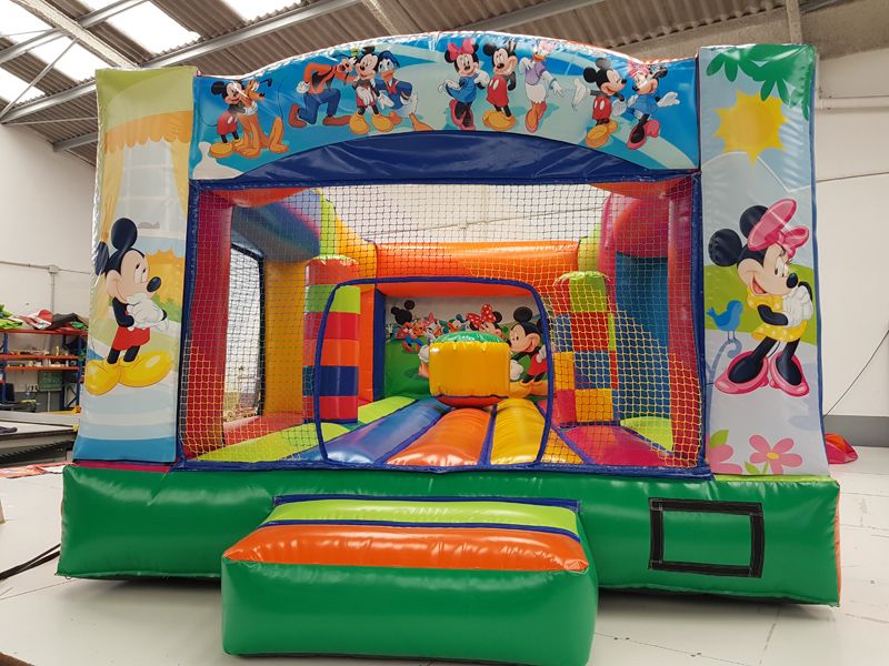 Venta de castillos hinchables: Servicios de Chequeguay Venta de castillos hinchables: Servicios de Chequeguay