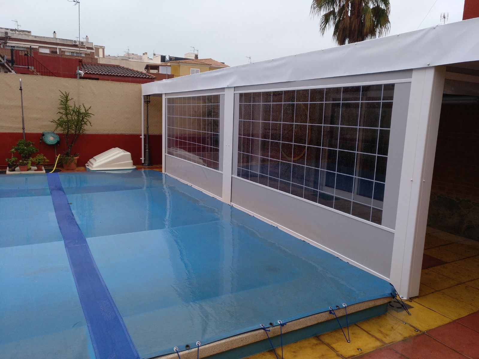 Toldos para piscinas: Servicios de Toldos Iserte Toldos para piscinas: Servicios de Toldos Iserte