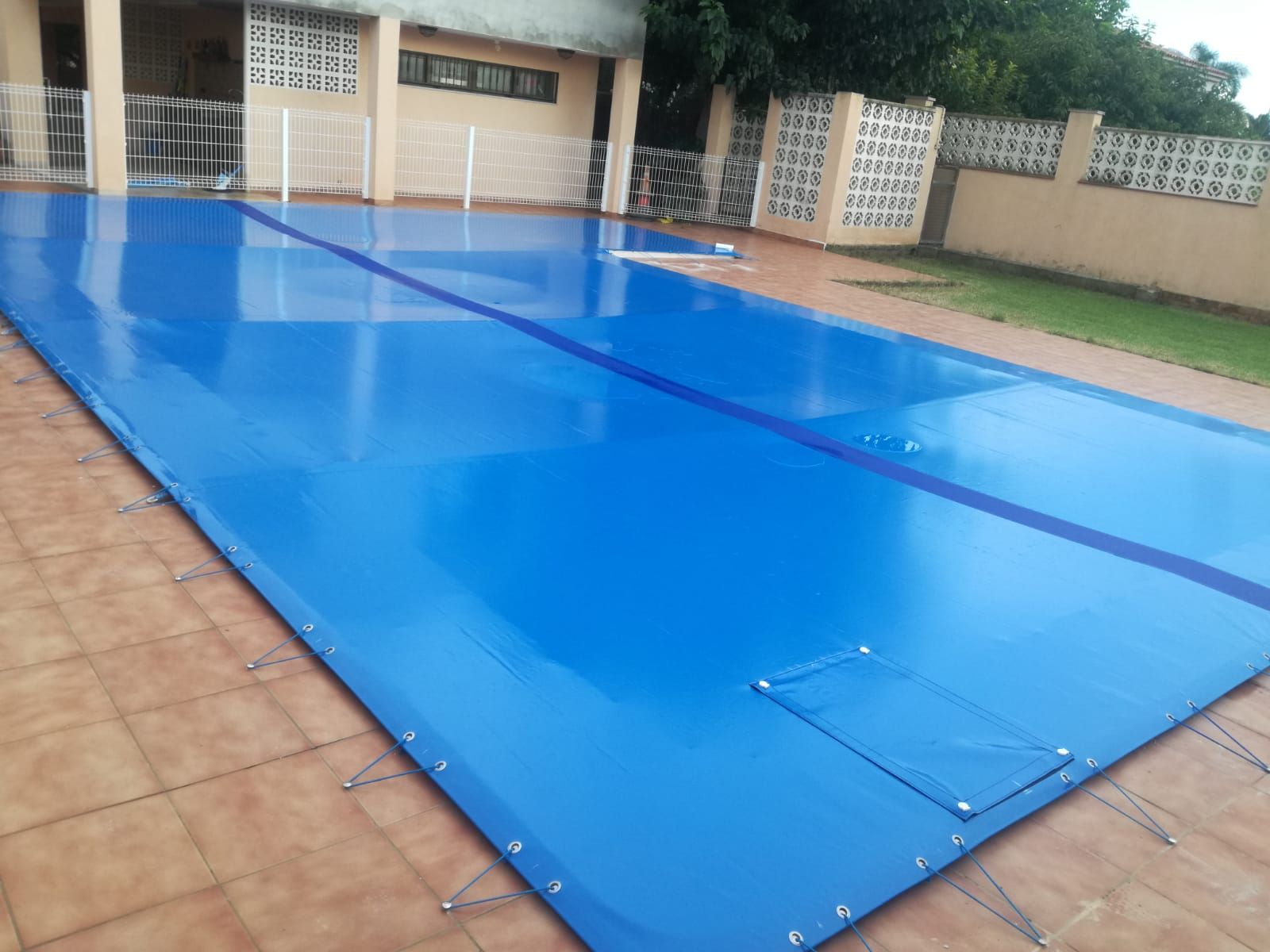 Toldos para piscinas: Servicios de Toldos Iserte Toldos para piscinas: Servicios de Toldos Iserte