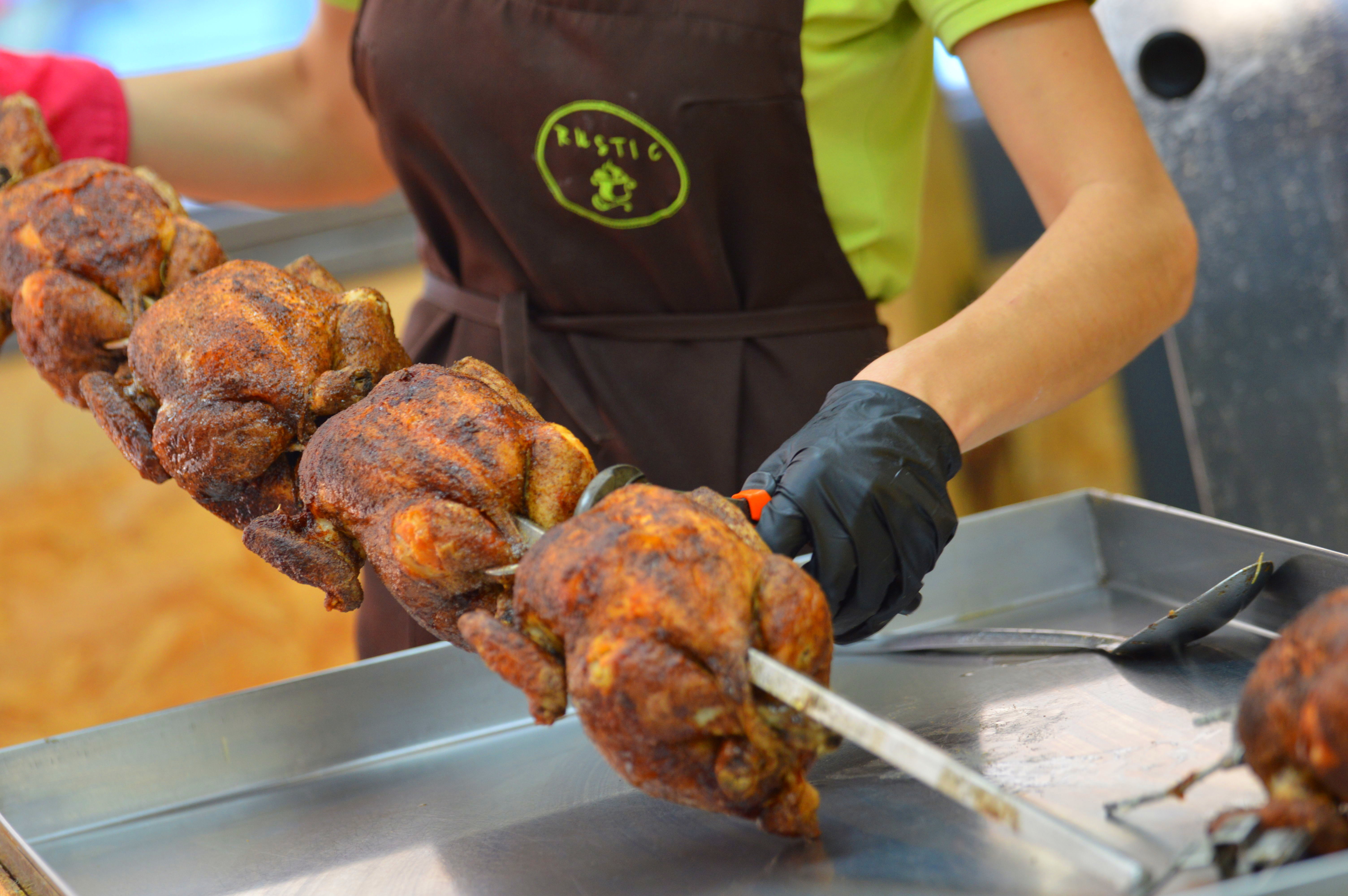 Sabrosos pollos y conejos asados en Torredembarra: Productos y servicios de Rustic Torredembarra Sabrosos pollos y conejos asados en Torredembarra: Productos y servicios de Rustic Torredembarra