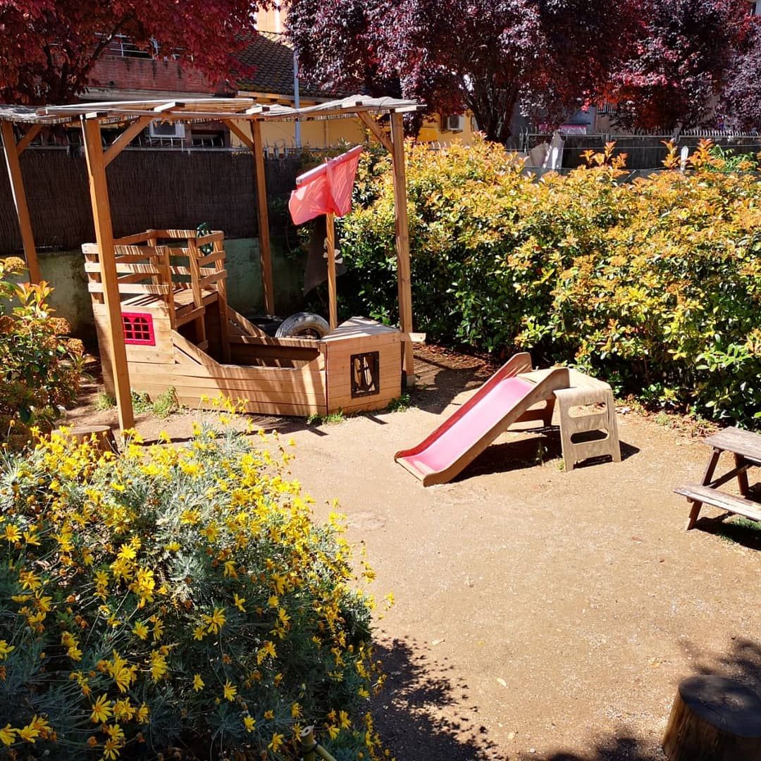 El patio: Servicios de Llar d'Infants Somnis El patio: Servicios de Llar d'Infants Somnis