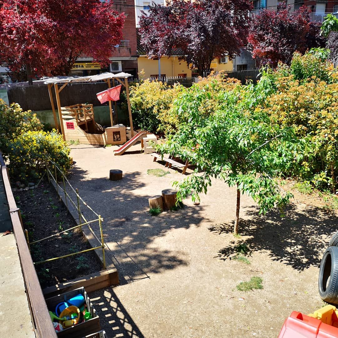 El patio: Servicios de Llar d'Infants Somnis El patio: Servicios de Llar d'Infants Somnis
