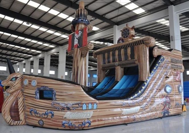 Barco pirata hinchable 10 metros Barco pirata hinchable 10 metros