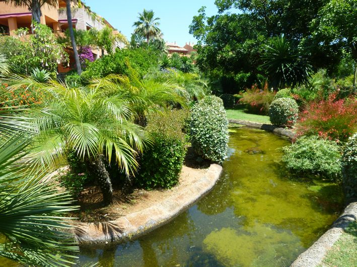 Mantenimiento de comunidades y jardines: Viveros de jardinería de Esspora Mantenimiento de comunidades y jardines: Viveros de jardinería de Esspora