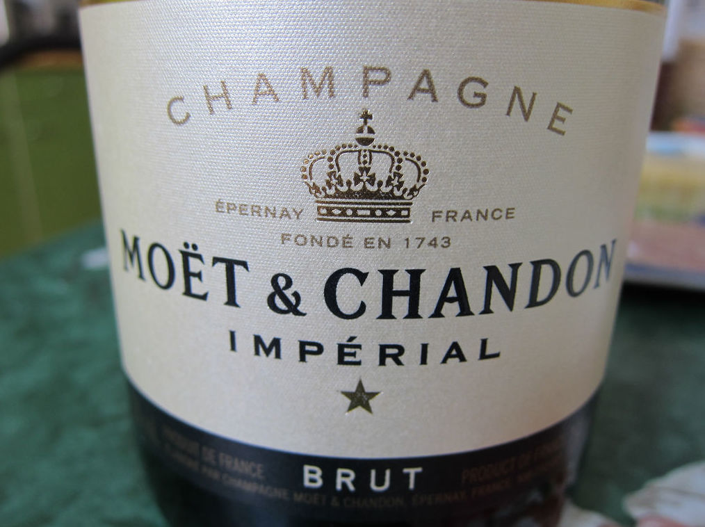 Cavas y champagnes: Carta de Restaurante La Manduca Cavas y champagnes: Carta de Restaurante La Manduca