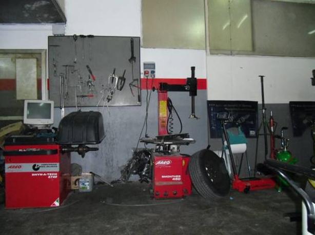 Mecánica rápida: Servicios de Talleres Utrera, S. L. Mecánica rápida: Servicios de Talleres Utrera, S. L.