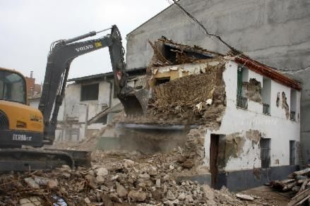 Demoliciones y derribos mecánicos: Servicios de Demoliciones Floreal Demoliciones y derribos mecánicos: Servicios de Demoliciones Floreal