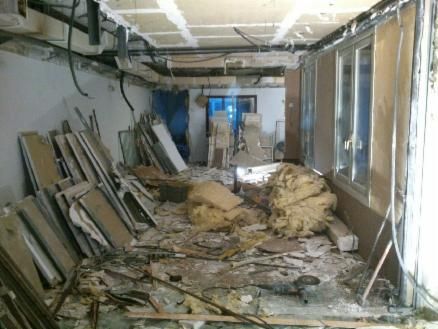 Derribos y desescombro manual: Servicios de Demoliciones Floreal Derribos y desescombro manual: Servicios de Demoliciones Floreal