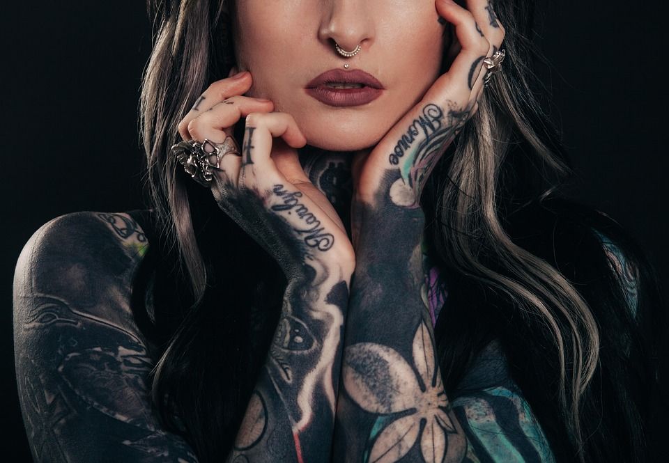 Eliminación de tatuajes: Tratamientos de LLC - Depilación láser de bajo coste Eliminación de tatuajes: Tratamientos de LLC - Depilación láser de bajo coste