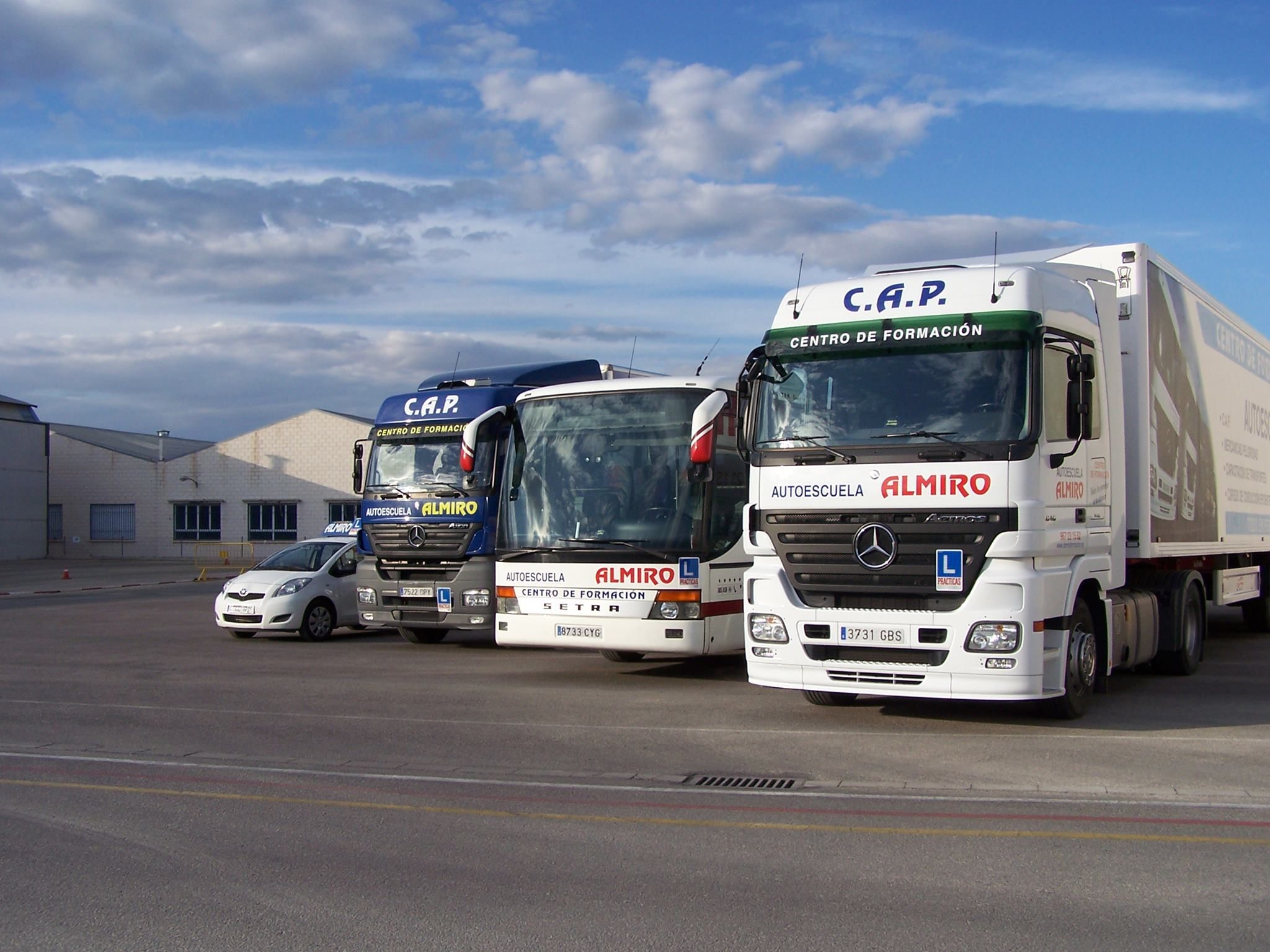 Transporte de mercancías peligrosas: Servicios of Autoescuela Almiro Transporte de mercancías peligrosas: Servicios of Autoescuela Almiro