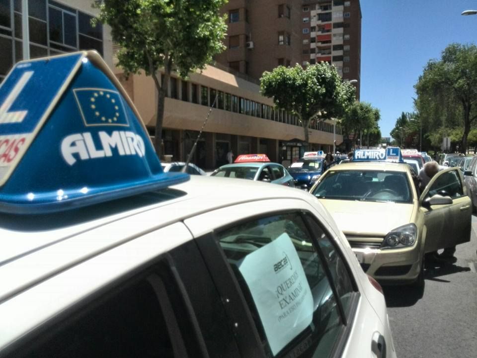 Permisos de conducir: Servicios de Autoescuela Almiro Permisos de conducir: Servicios de Autoescuela Almiro
