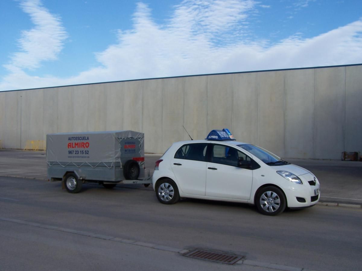 Certificado de profesionalidad para conductor con remolque de la Clase E: Servicios de Autoescuela Almiro Certificado de profesionalidad para conductor con remolque de la Clase E: Servicios de Autoescuela Almiro