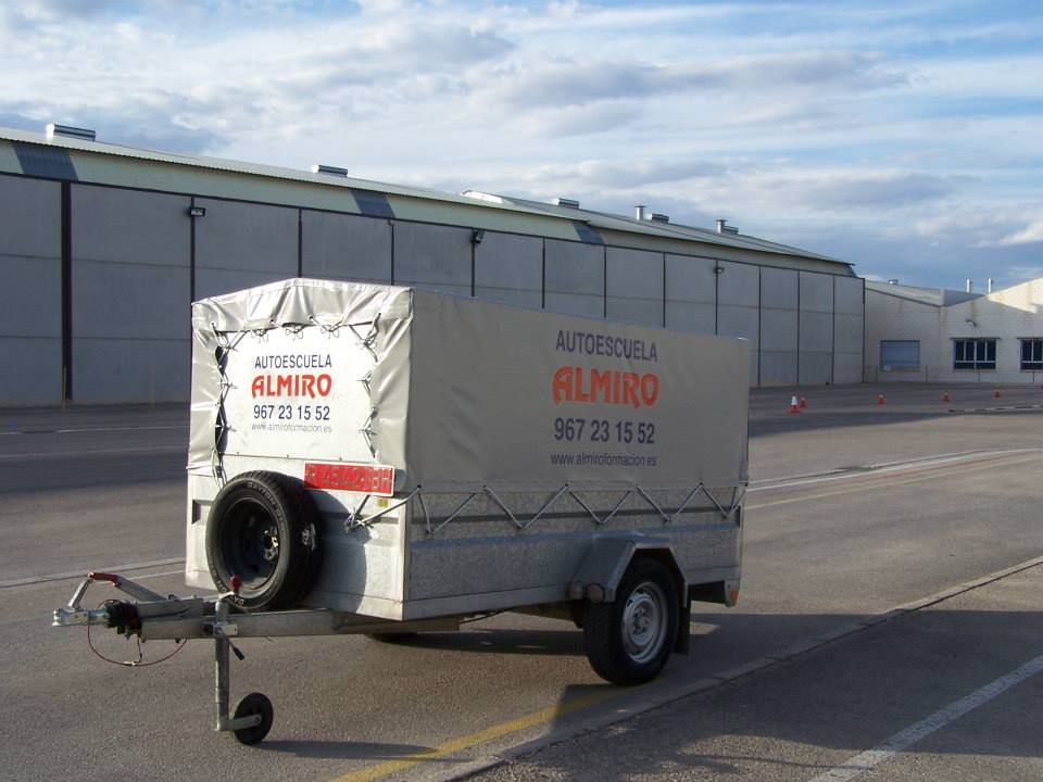 Certificado de profesionalidad para conductor con remolque de la Clase E: Servicios de Autoescuela Almiro Certificado de profesionalidad para conductor con remolque de la Clase E: Servicios de Autoescuela Almiro