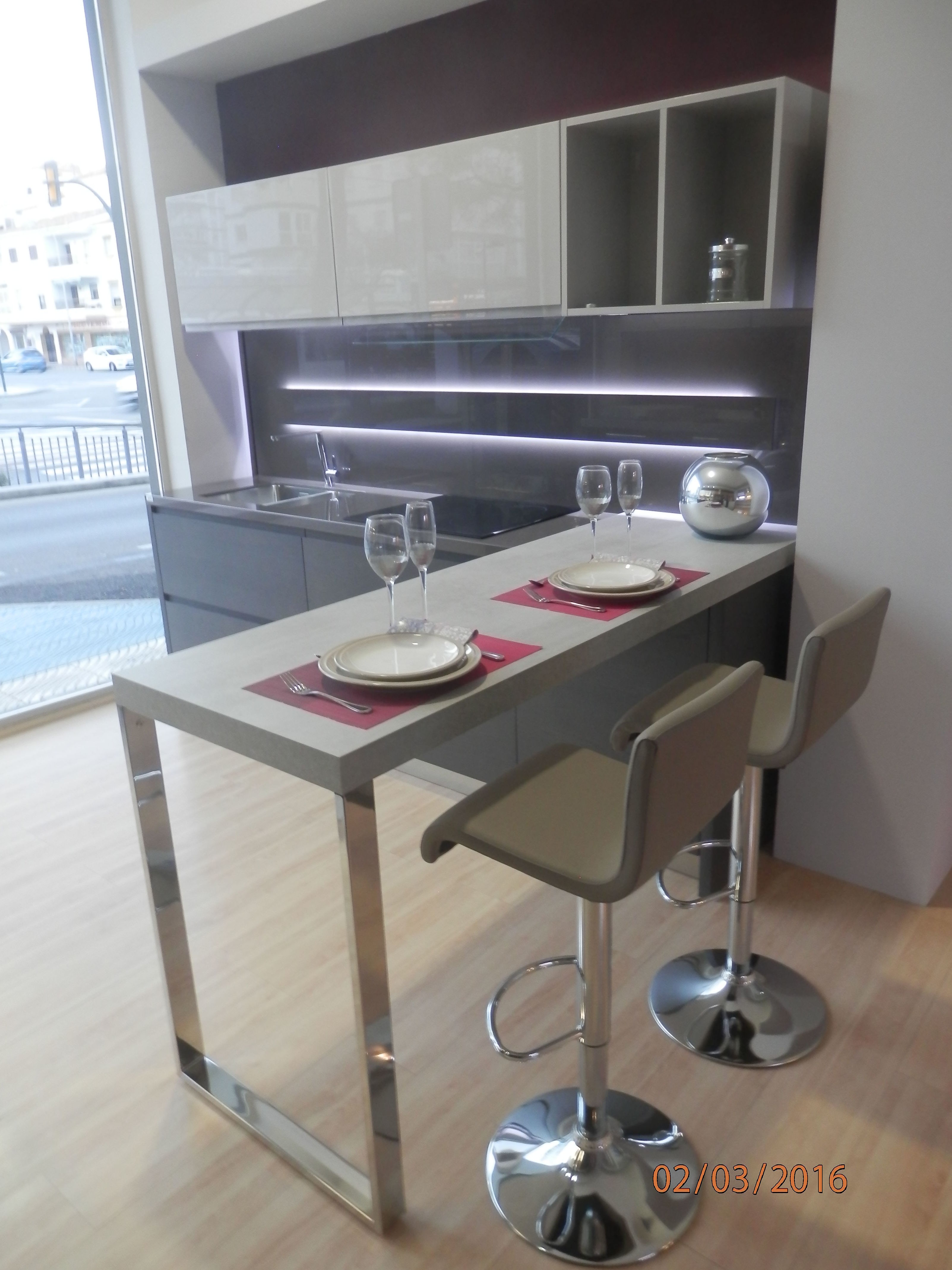 Nuestro show room (EXPOSICIONES): Productos de Diseño Cocina Nuestro show room (EXPOSICIONES): Productos de Diseño Cocina