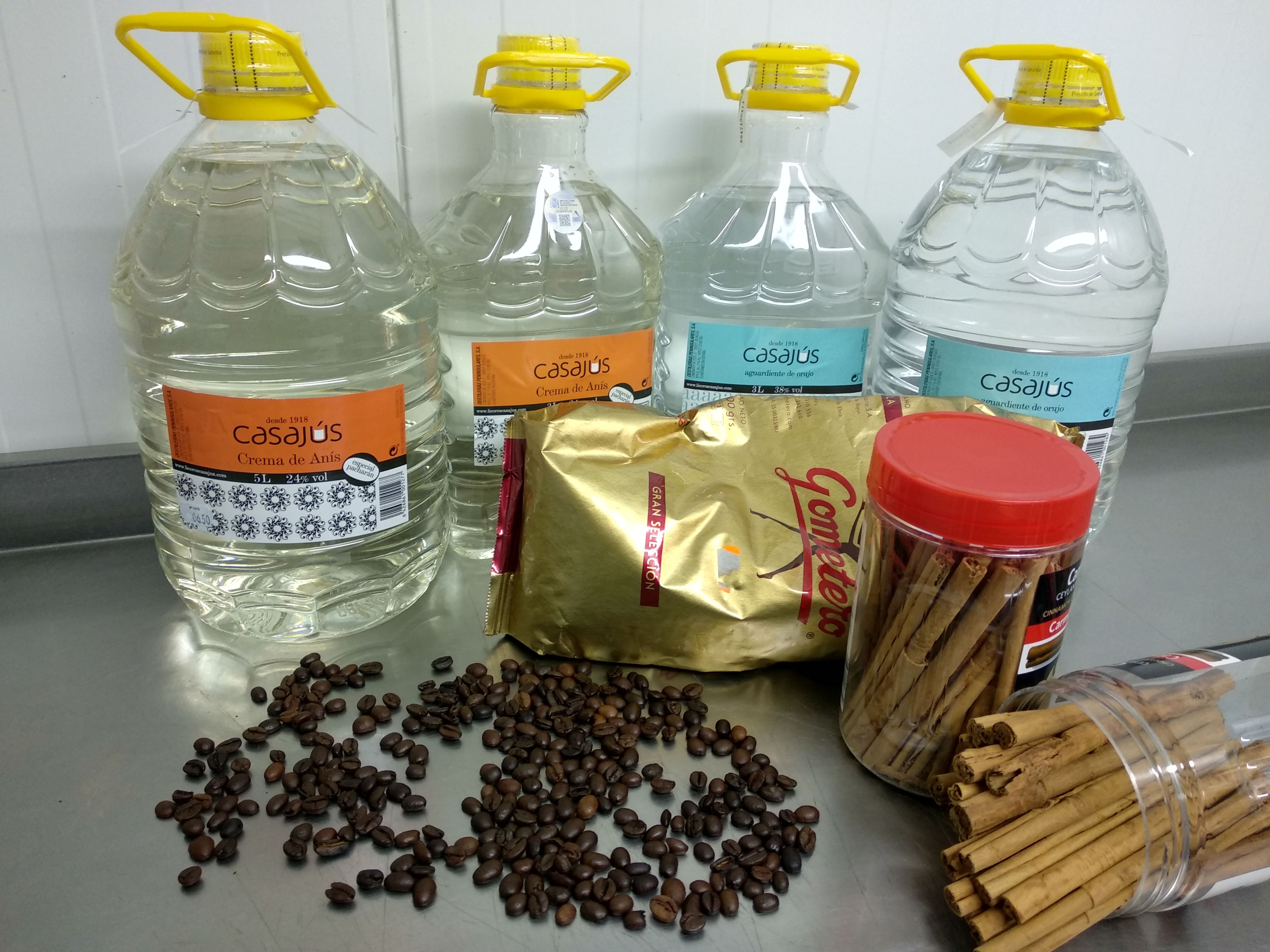 Licores: Nuestros productos de Bodega Cabria Licores: Nuestros productos de Bodega Cabria